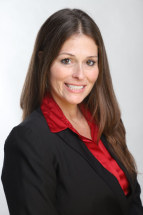 Headshot of attorney Heather Lynn Holmes